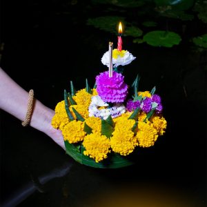 "FESTIVAL OF LIGHTS GETAWAY" PACKAGE